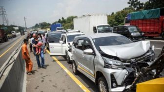 Tabrakan Beruntun Libatkan 11 Mobil di Tol Cikampek, Ini Kata Polisi