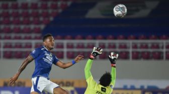 Tekuk Persipura 3 Gol tanpa Balas, Persib Bandung Masih Tak Terkalahkan