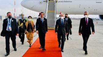 Muncul Video Jokowi Disambut Standing Applause Diduga di KTT G20 Roma, Ini Faktanya