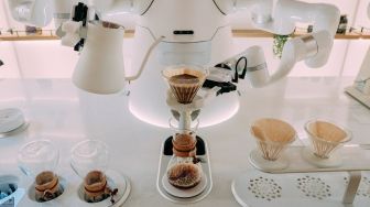 Otten Coffee Kenalkan Robot Barista OttenMatic di Indonesia