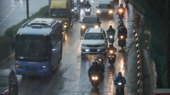 Prakiraan Cuaca Jakarta Selasa 31 Mei: Siang dan Malam Hujan
