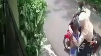 Viral Video Detik-Detik Bocah Dijambret di Cakung