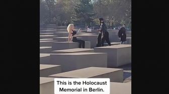 Foto di Monumen Peringatan Pembantaian Yahudi Berlin, Perempuan Ini Banjir Kecaman