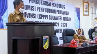 Gubernur Rusdy Mastura Kukuhkan Pengurus Komisi Penyuluhan Pertanian 
