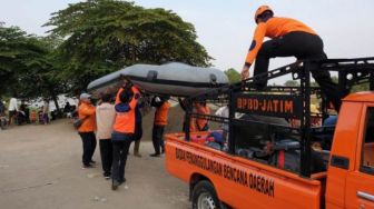BPBD Jatim Kirim Personel TRC Cari Korban Perahu Karam di Sungai Bengawan Solo