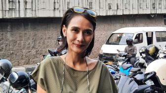 Pengadilan Akui Putrinya Anak Biologis Rezky Aditya, Wenny Ariani Tak Henti Menangis