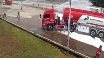 Simulasi Tanggulangi Kecelakaan Mobil Tangki di Tol, Pertamina Asah Kemampuan