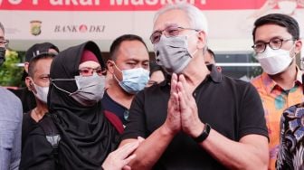 Diduga Difitnah, Iwan Fals Dampingi Istri Buat Laporan ke Polda Metro Jaya