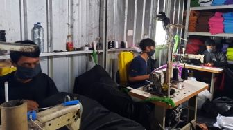 Petani Asal Bandung Banting Setir Jadi Pebisnis Karpet, Sukses Ekspor ke Negara Tetangga