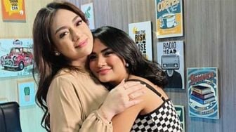 Unggah Momen Peluk Vanessa Angel, Celine Evangelista: Kan Mau Janji Ketemuan