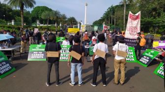 Tuntut Keadilan Iklim ke Jokowi, Aliansi Sipil Gelar Sidang Tandingan KTT COP 26 di Dekat Istana