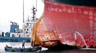 Haluan Penyok, Ini Foto-foto Kerusakan Kapal Ever Given yang Kandas di Terusan Suez