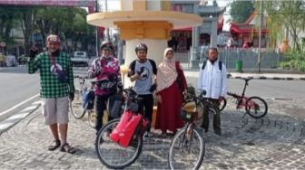 Kisah Pemuda Magelang Berangkat Haji 8 Bulan Naik Sepeda Onthel