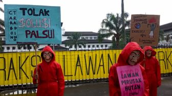 Geruduk Gedung Sate, Bandung Berisik: COP26 adalah Pertemuan Para Pembohong