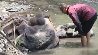 Arca Zaman Kerajaan Kediri Ditemukan di Sungai