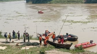 Satu Korban Tewas Perahu Terbalik Bengawan Solo Ditemukan Lagi, Korban Pakai Kaos Bonek