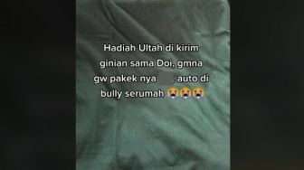 Dapat Baju dari Pacar, Pria Ini Syok Lihat Desainnya: Auto Dibully Serumah