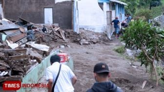 Tiga Rumah Warga Lenyap Diterjang Banjir di Malang