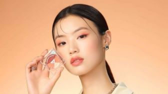 Lebih Fresh dan Manis, 6 Langkah Membuat Riasan Mata Peach Makeup Look