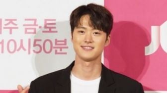 Gong Myung Siap Berangkat Wajib Militer Bulan Depan