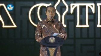 Disebut Bakal Reshuffle Kabinet, Jokowi: Belum Terpikir