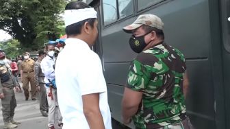 Potret Anggota TNI Kena Semprot Dedi Mulyadi, Parkir Kendaraan Sembarangan Jadi Sebabnya