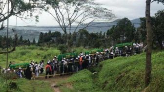 Tragedi KM50 : Laskar FPI Cekik Polisi Hingga Terpaksa Ditembak Mati