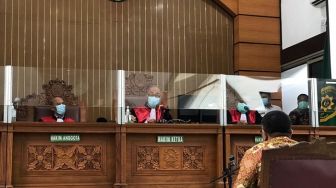 Vonis 10 Bulan Tapi Tak Ditahan, Ini Hal Memberatkan dan Meringankan Jumhur Hidayat