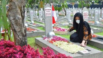 Mendung Kesedihan di Taman Makam Pahlawan, Puan Maharani Kenang Sosok Taufiq Kiemas