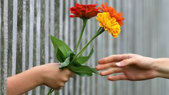 Give and Forget, Prinsip Terpenting dalam Berbuat Kebaikan