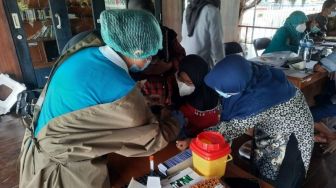 Uji Herd Immunity, Pemkab Kepulauan Seribu Ambil Sampel Darah Warga