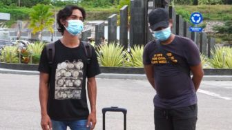 Nekat Menempuh Jalur Tikus Perbatasan Kalimantan Barat, Demi Bertemu Keluarga