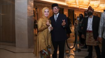 Penuh Makna, Ini Hadiah Ridwan Kamil untuk Ria Ricis dan Teuku Ryan