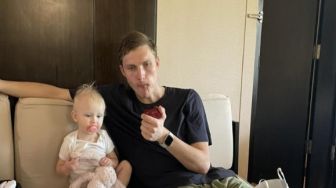 5 Potret Baby Vega, Putri Viktor Axelsen yang Jadi Idola Pecinta Badminton