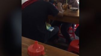 Viral Pria Gercep Lakukan Ini saat Lihat Ayah Makan sambil Pangku Bayi, Warganet Salut