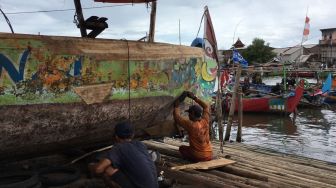 Ombak Laut Rusak Puluhan Perahu di Semarang, Nelayan Tagih Janji Wali Kota Buatkan Talut