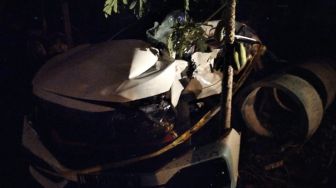 Satu Orang Tewas Dalam Kecelakaan Honda Civic vs Kereta Api di Pasuruan