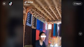 Viral Gadis Baduy Bocorkan Harga Outfit, Ternyata Harganya...