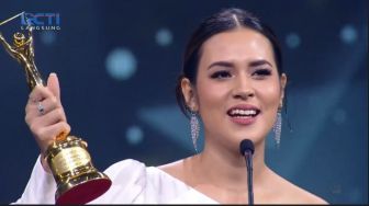 Raisa Tak Menyangka Borong 4 Piala di Ajang AMI Awards 2021