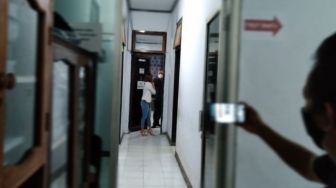 Heboh! Anggota DPRD Bitung Lari Dikejar Istri Dalam Kantor