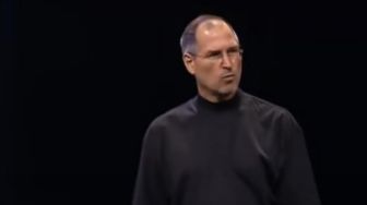 Steve Jobs Terima Penghargaan Sipil Tertinggi dari Presiden AS