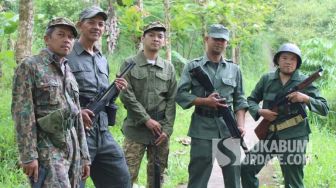 Ngeri! Kapten Harun Kabir Dihabisi di Depan Anak dan Istrinya