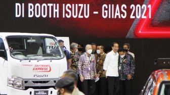 Jokowi Minta Isuzu Tingkatkan Kandungan Lokal untuk Mobilnya di Indonesia