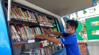 Gunakan Mobil Double Cabin Hardtop, Perpustakaan Keliling Trenggalek Kembali Beroperasi