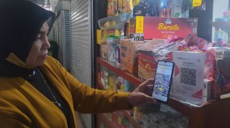 Keren! Belanja Kangkung di Pasar Atas Baru Cimahi Bisa Pakai Barcode