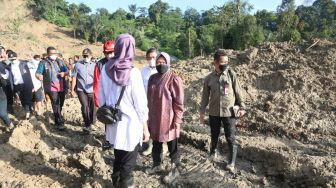 Peduli Warga Terdampak Bencana, Pagi Ini Mensos Tiba di Deli Serdang