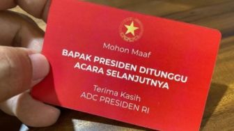 Kartu Merah Presiden, Bila Tamu Kelamaan Berbicara Dengan Jokowi