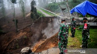 BPBD Garut Sebut Longsor di Darajat Tidak Bahayakan Penduduk; Jauh dari Permukiman