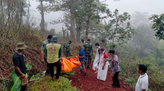 Penemuan Mayat Perempuan di Hutan Pasuruan, Sebelumnya Terlihat Mondar-mandir Tak Jelas