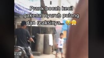 Wanita Ini Prank Bocil di Jalan, Pas Dijawab Auto Kena Mental: Parah